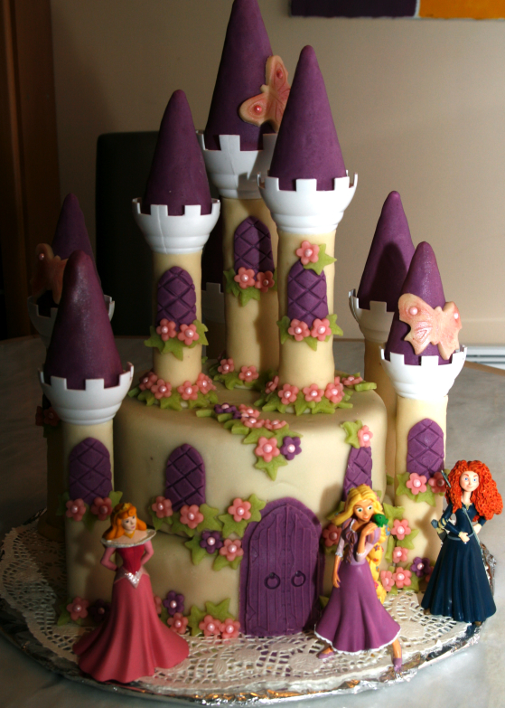 Gâteau d'anniversaire château de princesse